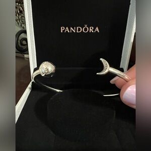 New in box***Pandora sterling silver bangle***